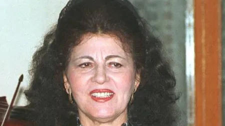 Irina Loghin, grave probleme de sănătate. Are dureri groaznice şi riscă să rămână paralizată FOTO