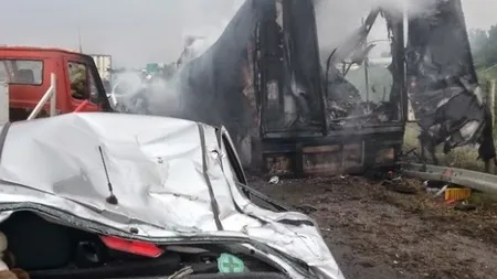 Imagini TERIFIANTE de la ACCIDENTUL DIN GRECIA, provocat de un şofer român. FOTO şi VIDEO