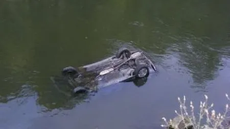 Un bărbat a murit după ce a căzut în râul Leşu