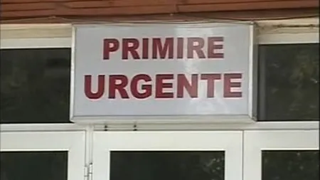 MOMENTE de GROAZĂ într-un bar din Suceava. Doi tineri, atacaţi cu o sabie şi mai multe răngi VIDEO