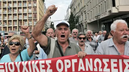 Austeritatea le-a secat buzunarele: Pensionarii, în stradă, medicii, în grevă