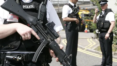 Marea Britanie: Patru persoane suspectate de terorism, arestate la Londra