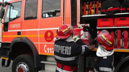 Pompierii au salvat viaţa unui constructor care a suferit o semipareză pe o schelă