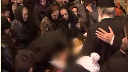 Preotul ucis de şoferiţa băută, în Chiajna, înmormântat astăzi