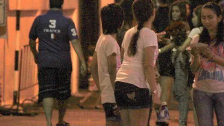 Mii de copii, între care şi din România, se PROSTITUEAZĂ în Franţa