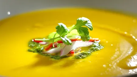Supe cremă hrănitoare şi cu puţine calorii