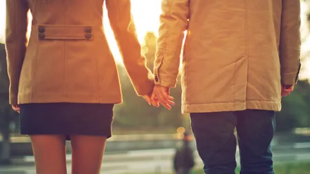 Mă iubeşte? 6 moduri în care bărbaţii spun 