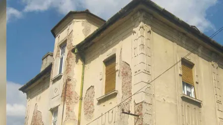 O clădire din Timişoara, luată ABUZIV de romi, recuperată de primărie după ani de procese