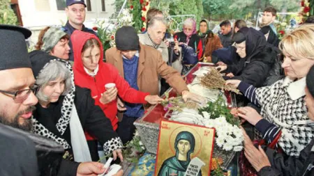 SFANTA PARASCHEVA 2014: Minunile CUVIOASEI PARASCHEVA