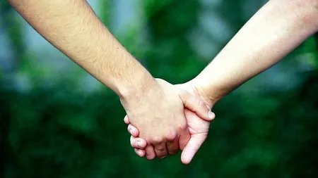 Calităţile care te fac să arăţi SUPERB în ochii bărbaţilor