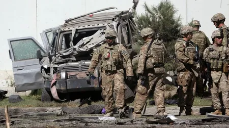 Atentat la Kabul: Un vehicul militar a fost atacat şi patru oameni au fost ucişi