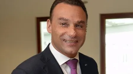 Un DEPUTAT este acuzat că s-a MASTURBAT în public: Ancheta este în DESFĂŞURARE FOTO