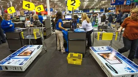 BLACK FRIDAY 2014. Noutăţi, oferte şi reduceri. Ce magazin are reduceri de până la 80%