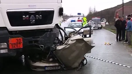 TRAGEDIE în Dolj. Doi bărbaţi şi-au pierdut viaţa într-un accident