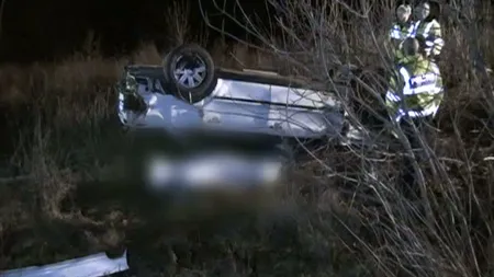 Accident în Suceava. Un tânăr a murit după ce s-a răsturnat cu maşina VIDEO