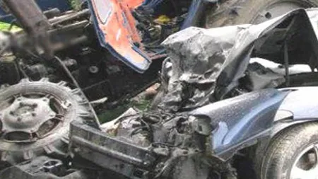 Închisoare cu SUSPENDARE pentru tractoristul care a provocat moartea a trei persoane şi rănirea altor 21