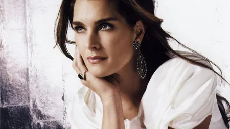 Un cântăreţ celebru a refuzat să facă SEX cu Brooke Shields
