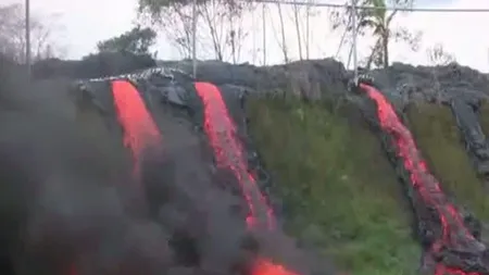 SPECTACOLUL NATURII: Cascade de lavă în Hawaii VIDEO