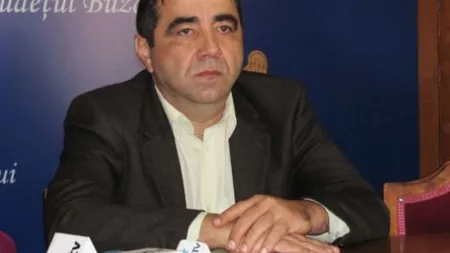 Fostul prefect de Buzău Paul Beganu şi judecătorul Neculae Toader, urmăriţi penal