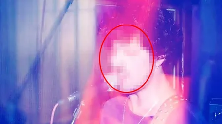 FANII au rămas ÎNMĂRMURIŢI. Solistul unei trupe rock a MURIT pe SCENĂ în timpul unui CONCERT FOTO