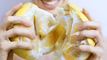 Pomelo, fructul minune care te ajută să slăbeşti