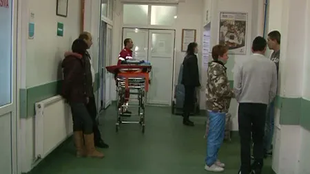 Incident grav în două şcoli. Zeci de elevi au ajuns la spital, după ce au mâncat sarmale cu smântână