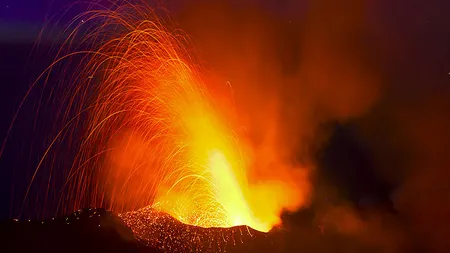 Panică în Japonia după erupţia vulcanului Eso