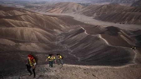 GEST ŞOCANT al Greenpeace în Peru. SCANDAL INTERNAŢIONAL după ce au distrus un monument vechi de MII de ani