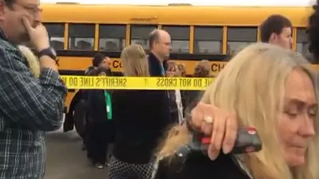 Accident cu două autobuze şcolare: Două fetiţe şi un adult au murit. 23 de răniţi VIDEO