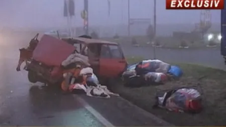 Un autobuz cu pasageri, implicat într-un accident în Mehedinţi. Două persoane au fost rănite