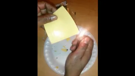 Experiment inedit. Ce se întâmplă dacă dai foc la brânza topită