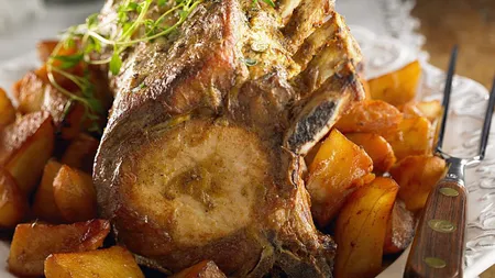 REŢETA ZILEI. Cotlet de porc la cuptor