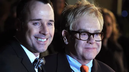 Elton John se pregăteşte de nuntă. Când va avea loc evenimentul