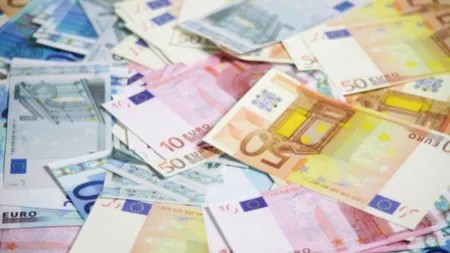 Absorbţia banilor europeni rămâne sub 50%. Progresul în luna alegerilor: 1,1% din fondurile alocate