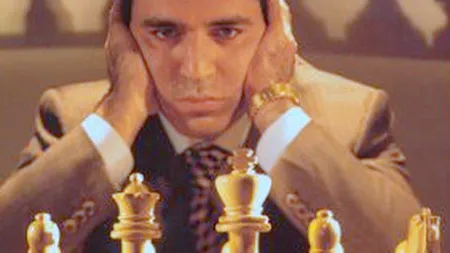 Garry Kasparov: Dictatorii nu pot fi OPRIŢI decât prin FORŢĂ