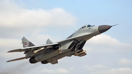 Un MIG-29 s-a prăbuşit în timpul unor aplicaţii militare în regiunea Moscova