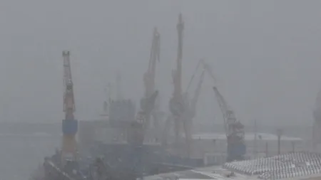 Toate porturile de la Marea Neagră, închise din cauza vântului puternic