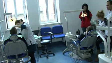 Statistică şocantă de la Societatea de Stomatologie Estetică: Unul din cinci români a rămas fără toţi dinţii