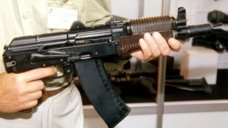 Românii arestaţi în Muntenegru pentru tentativa de a vinde arme rebelilor columbieni, extrădaţi în SUA