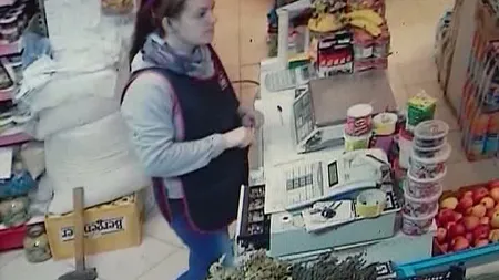 Imagini incredibile surprinse de o cameră video. Vezi ce făcea o vânzătoare când nu era nimeni în magazin