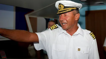 Traian Băsescu s-a reîntors la profesia de marinar. Deocamdată, doar pe Facebook