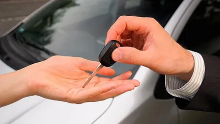 Culmea înşelătoriei: să furi o maşină, s-o vinzi, iar păgubitul să te plătească s-o recuperezi