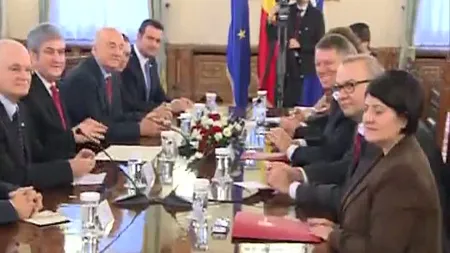 MARATON la Cotroceni. Cum îi dojeneşte Klaus Iohannis pe jurnalişti VIDEO