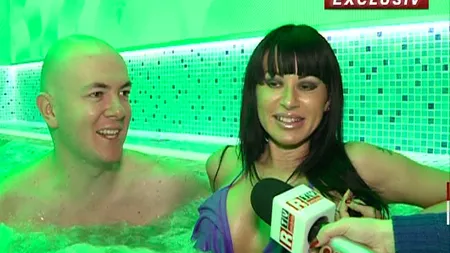 Vedetele se răsfaţă în minivacanţa de Revelion. Roxana Marinescu şi medicul Victor Schwartz au mers la spa