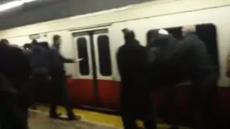 PANICĂ la metroul din Boston, după ce o garnitură s-a umplut de fum VIDEO
