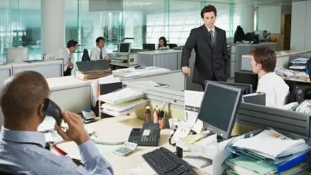 Modificări CODUL MUNCII: Ce se întâmplă cu ABSENŢELE NEMOTIVATE şi cu zilele de CONCEDIU reportate