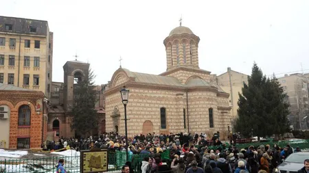 Creştinii îl celebrează pe Sf. Antonie cel Mare. Credincioşii s-au rugat la icoana de la Biserica Curtea Veche