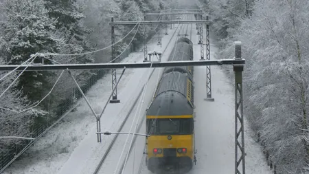 TRAFICUL FEROVIAR, îngreunat din cauza vremii. Trenurile pot avea întârzieri de până la 20 de minute
