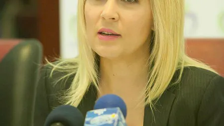 GALA BUTE. Elena Udrea: E o încercare de INTIMIDARE. Mă simt mai în siguranţă SUPRAVEGHEATĂ de poliţie