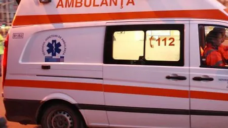 Tânăr din Constanţa, în STARE GRAVĂ după ce s-a plimbat pe portbagajul unei maşini